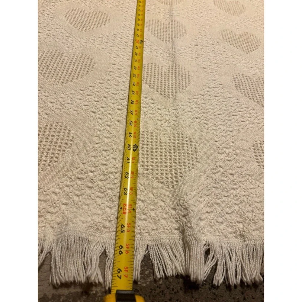 Vtg shabby chic cottagecore white cream heart fringe throw blanket